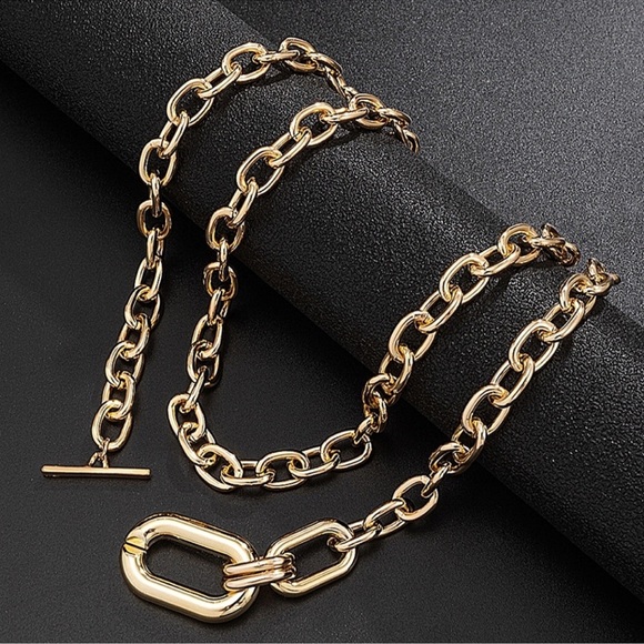 Oversized Gold Chunky Toggle Statement Necklace - Picture 4 of 5